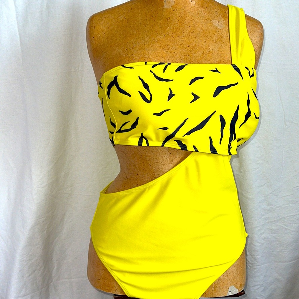 PEDDNEY 2 piece bathing suit